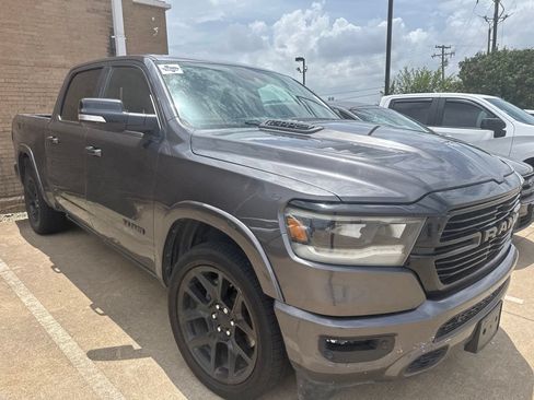 Used 2022 RAM 1500 Laramie AWD/4WD image 3