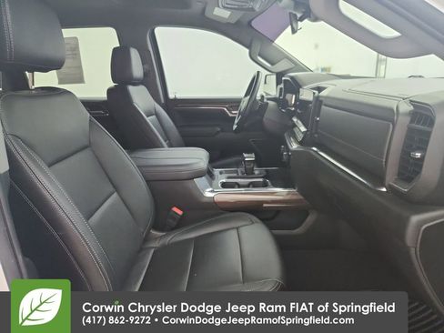 Used 2024 Chevrolet Silverado 1500 RST AWD/4WD image 31