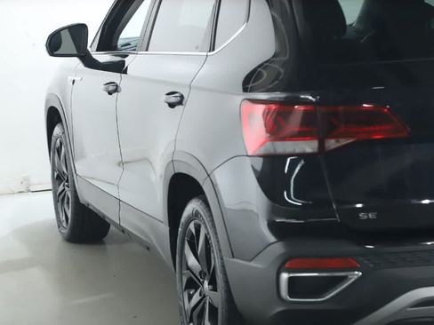 Used 2023 Volkswagen Taos SE FWD image 43