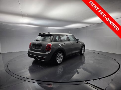 Used 2015 MINI Cooper S image 9