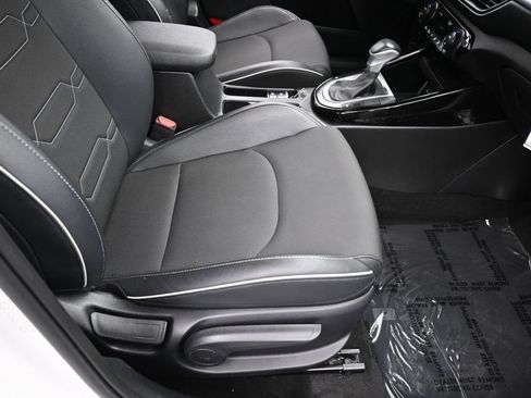 Used 2022 Kia Forte GT-Line w/ GT-Line Technology Package FWD image 38