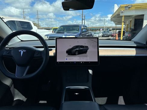 Used 2023 Tesla Model Y Long Range AWD/4WD image 14