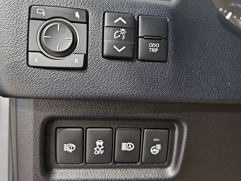 Used 2021 Lexus GX 460 Premium w/ Premium Package AWD/4WD image 24