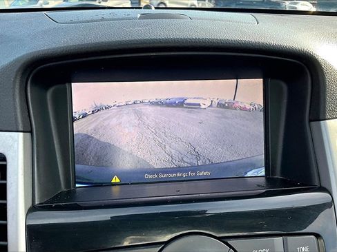 Used 2014 Chevrolet Cruze LT image 21