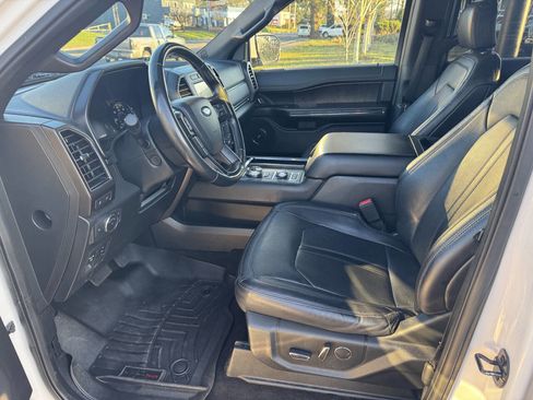 Used 2019 Ford Expedition Max Limited w/ Equipment Group 302A image 9
