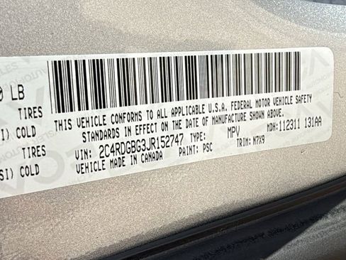 Used 2018 Dodge Grand Caravan SE image 42