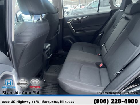 Used 2021 Toyota RAV4 LE image 25