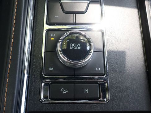 Used 2022 Ford Expedition Platinum AWD/4WD image 21