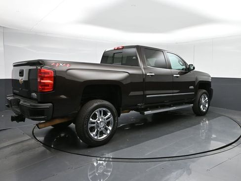 Used 2019 Chevrolet Silverado 2500 High Country image 7
