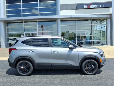 New 2026 Kia Seltos EX FWD image 2