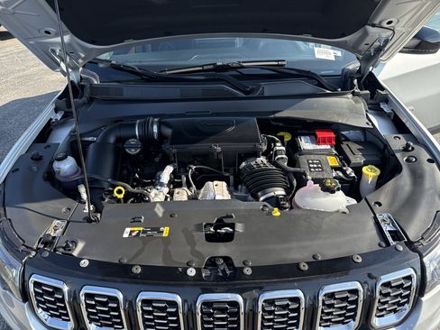 Used 2025 Jeep Compass Limited AWD/4WD image 31