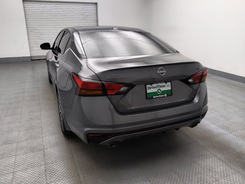 Used 2024 Nissan Altima 2.5 SV w/ SV Premium Package FWD image 6