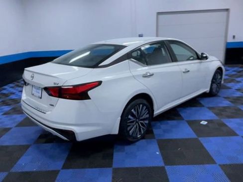 Used 2023 Nissan Altima 2.5 SV AWD/4WD image 8