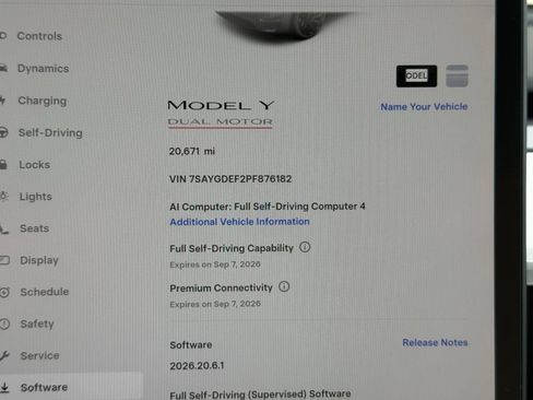 Used 2023 Tesla Model Y Performance AWD/4WD image 2