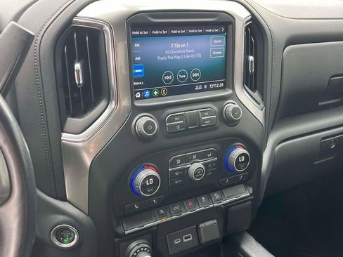 Used 2021 Chevrolet Silverado 1500 RST image 32