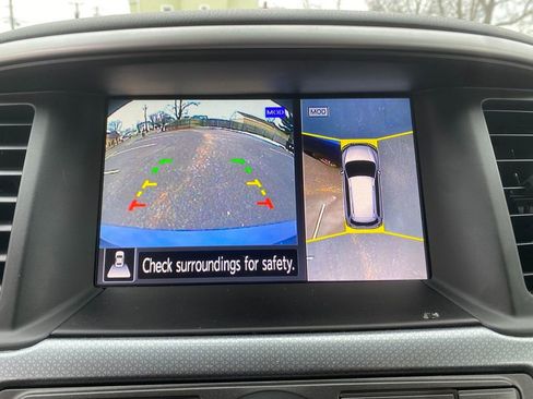 Used 2019 Nissan Pathfinder SL image 12