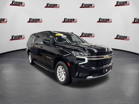 Used 2022 Chevrolet Suburban LS AWD/4WD image 3