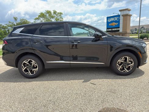 Used 2024 Kia Sportage LX AWD/4WD image 5