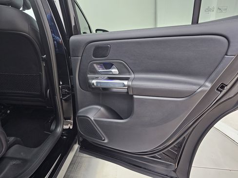 Certified 2025 Mercedes-Benz GLB 250 4MATIC image 24