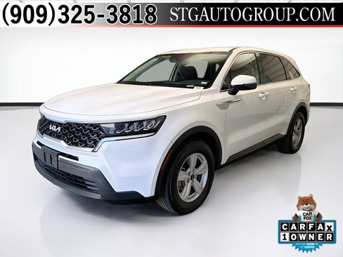 Used 2023 Kia Sorento LX FWD image 1