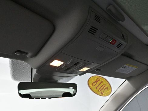 Used 2023 Volkswagen Jetta SE image 25