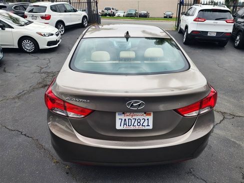 Used 2013 Hyundai Elantra GLS w/ Preferred Pkg image 6