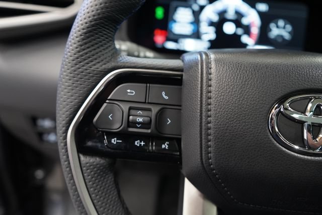Used 2026 Toyota Tundra Platinum AWD/4WD image 17
