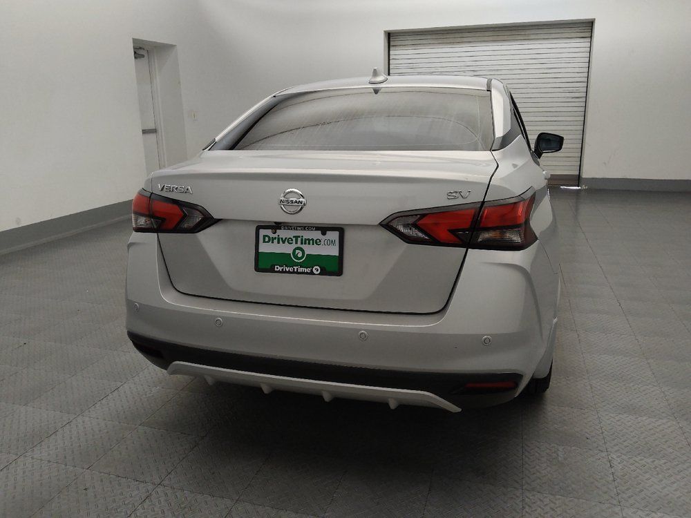 Used 2020 Nissan Versa SV FWD image 7