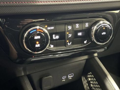 Certified 2025 Chevrolet TrailBlazer RS w/ Convenience Package AWD/4WD image 19