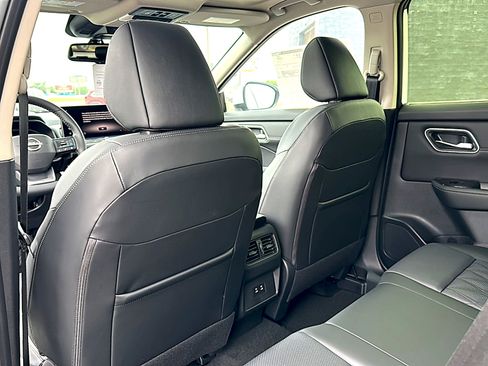 New 2026 Nissan Rogue Platinum AWD/4WD image 15