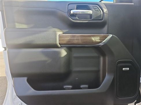 Used 2019 Chevrolet Silverado 1500 RST image 22