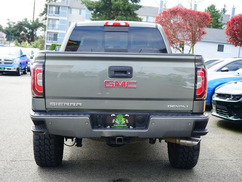 Used 2017 GMC Sierra 1500 Denali w/ Denali Ultimate Package AWD/4WD image 4