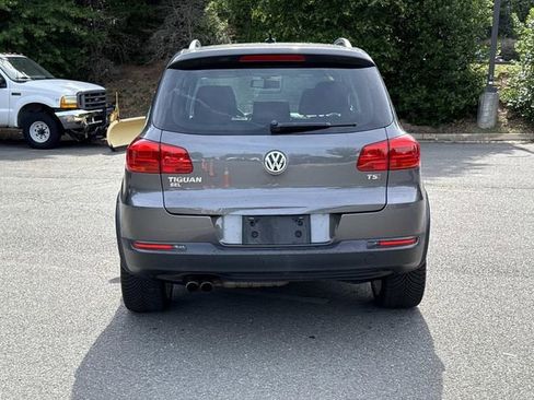 Used 2016 Volkswagen Tiguan SEL FWD image 3