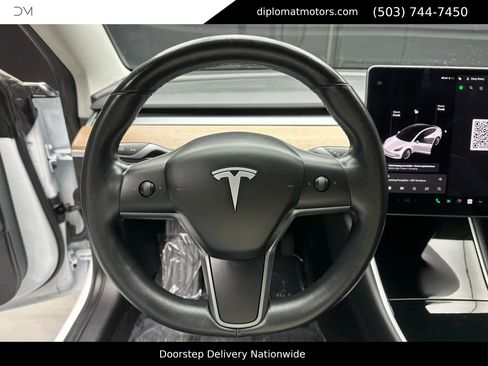 Used 2018 Tesla Model 3 Long Range image 26
