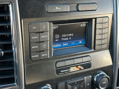 Used 2016 Ford F150 XLT image 25