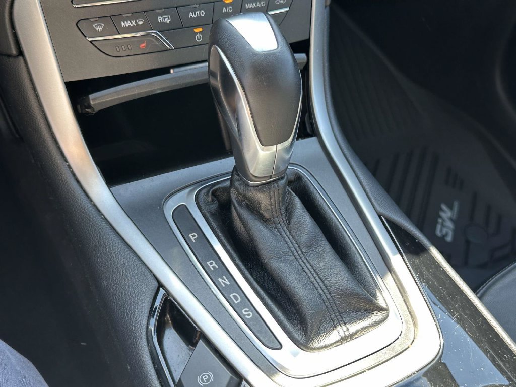 Used 2018 Ford Edge SEL w/ Equipment Group 201A AWD/4WD image 29