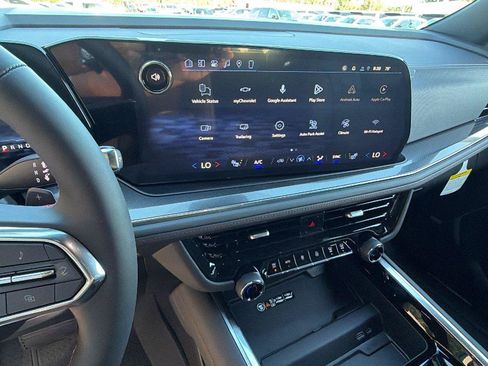 New 2026 Chevrolet Suburban RST w/ Comfort Package AWD/4WD image 28