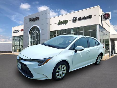 Used 2024 Toyota Corolla LE FWD image 7