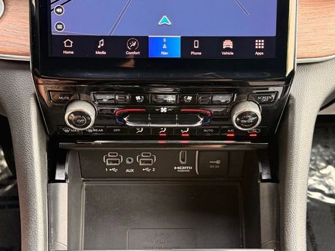 Used 2023 Jeep Grand Cherokee L Summit w/ Advanced Protech Group IV AWD/4WD image 18