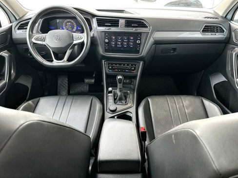 Used 2022 Volkswagen Tiguan SE AWD/4WD image 25