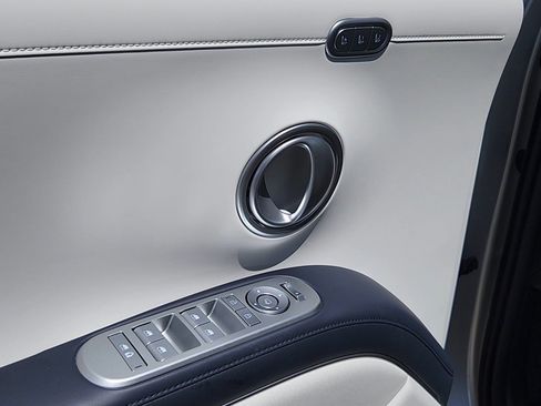 Certified 2026 Hyundai Palisade Calligraphy AWD/4WD image 7