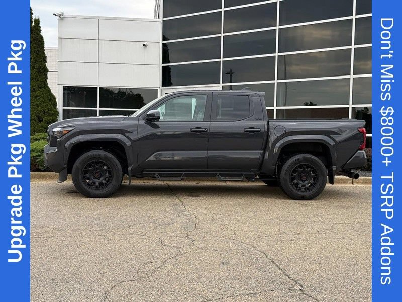 Used 2025 Toyota Tacoma SR5 AWD/4WD image 6