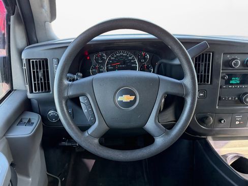 Used 2017 Chevrolet Express 2500 RWD image 14