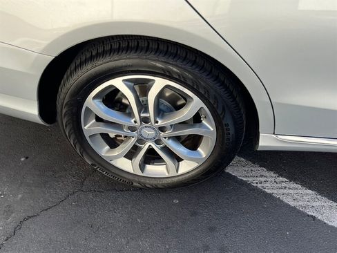 Used 2015 Mercedes-Benz C 300 4MATIC Sedan image 11