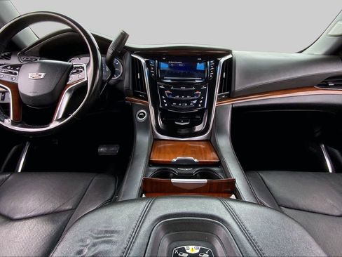Used 2016 Cadillac Escalade ESV Luxury AWD/4WD image 15