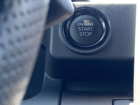 Used 2024 Toyota Tacoma SR5 AWD/4WD image 12