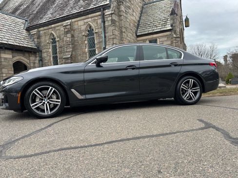 Used 2022 BMW 530i xDrive w/ Convenience Package image 11