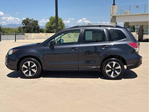 Used 2018 Subaru Forester 2.5i Premium w/ All-Weather Package AWD/4WD image 9