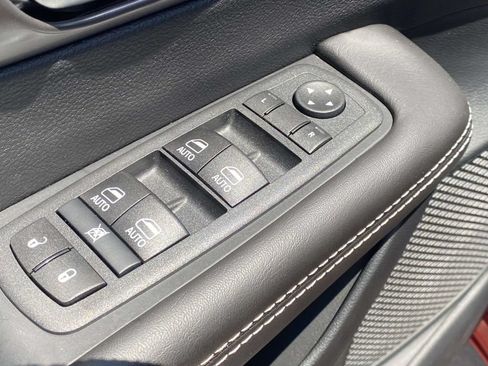 New 2026 Chrysler Pacifica Select AWD/4WD image 43