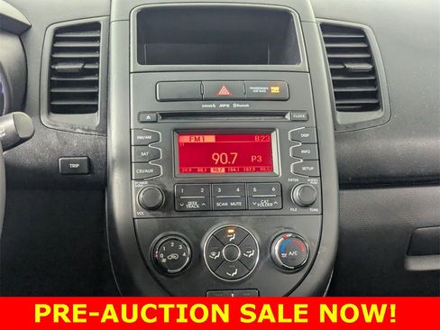 Used 2013 Kia Soul image 18